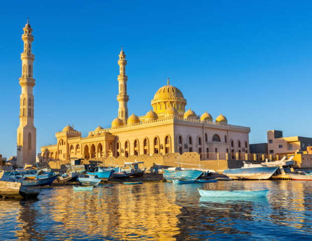 Sightseeing im Ägypten Urlaub: die Abdel Moneim Riad Moschee, Hurghada, Ägypten