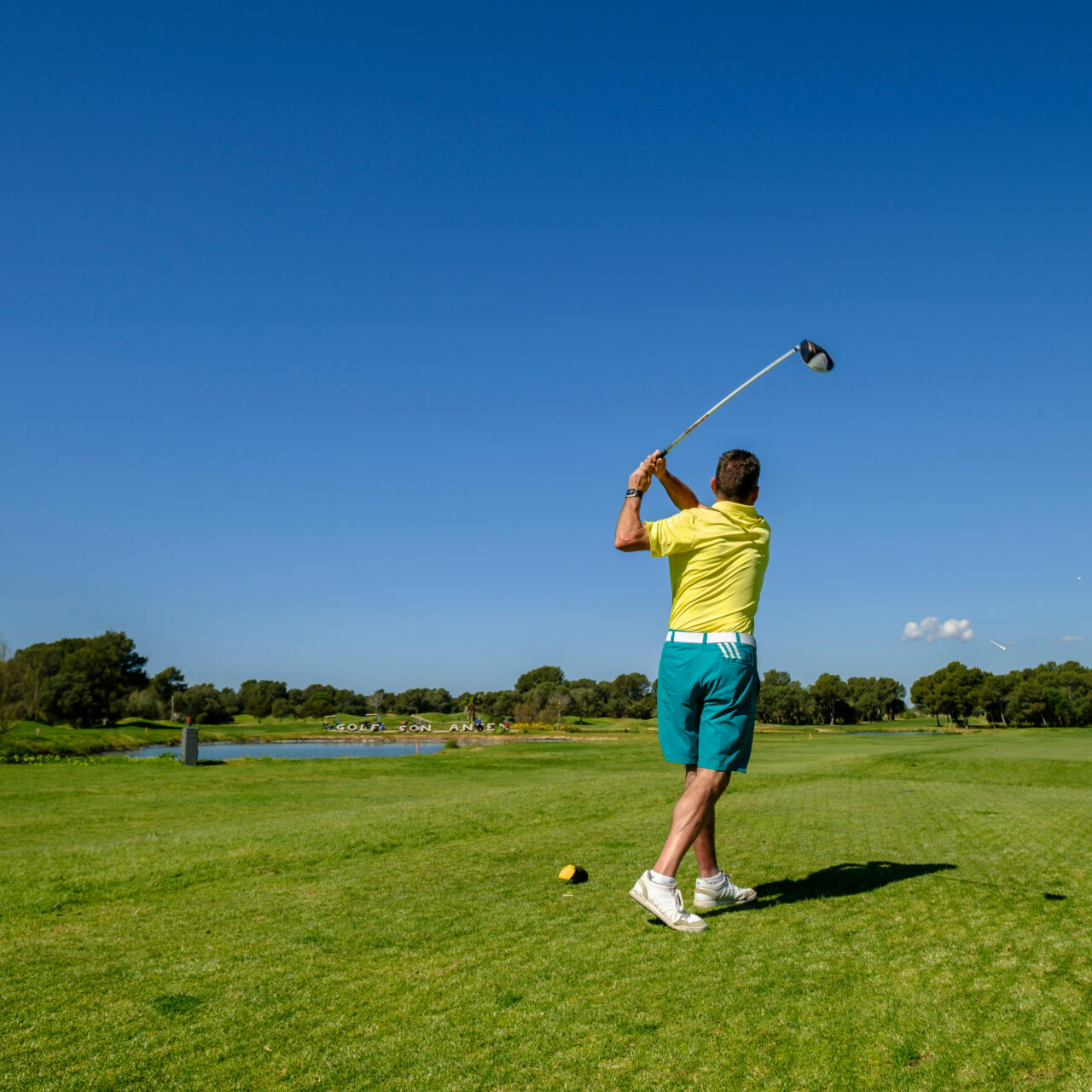 Golfspieler auf dem Golfplatz Son Antem