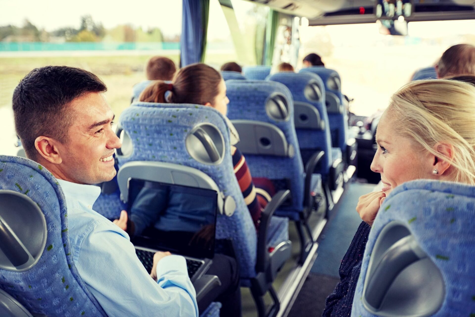 Pärchen im Bus