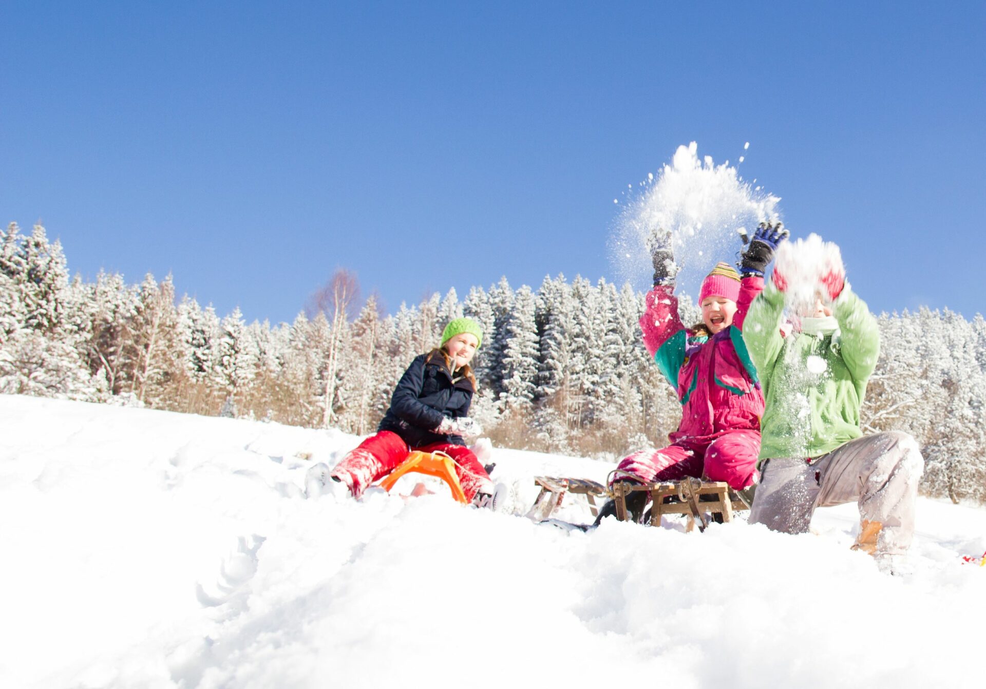 Kinder im Schnee