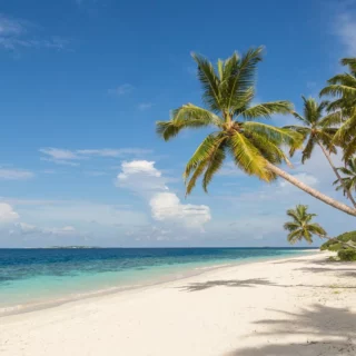 Rasdhoo Bikini Beach