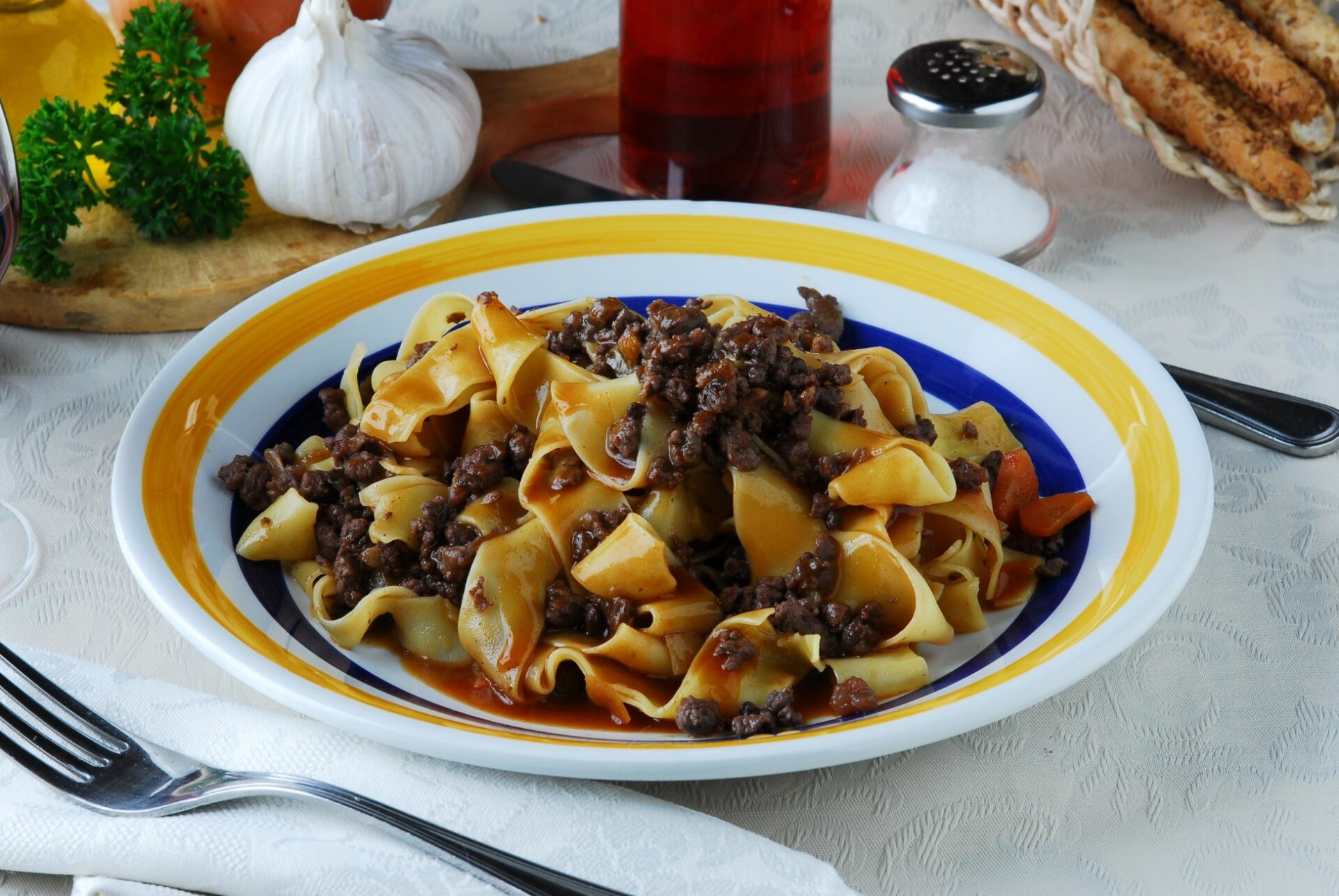 Teller mit Pappardelle al Cinghiale