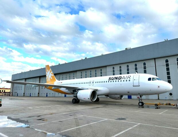 Flugzeug Sundair