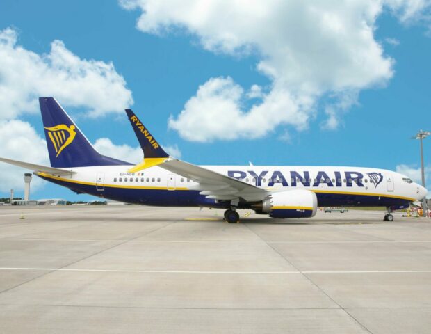 Ryanair Flugzeug seitlich