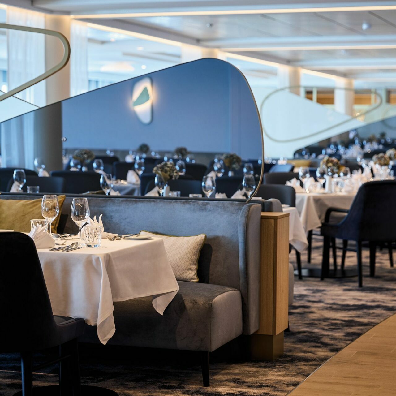 Restaurant Atlantik Klassik TUI Cruises Mein Schiff