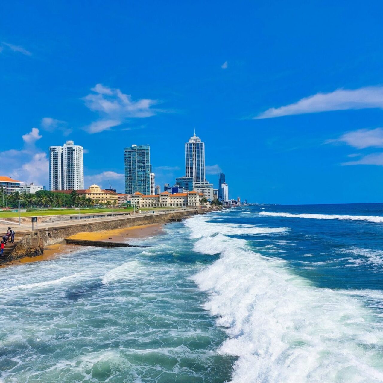 Colombo, Galle Face Green Promenade