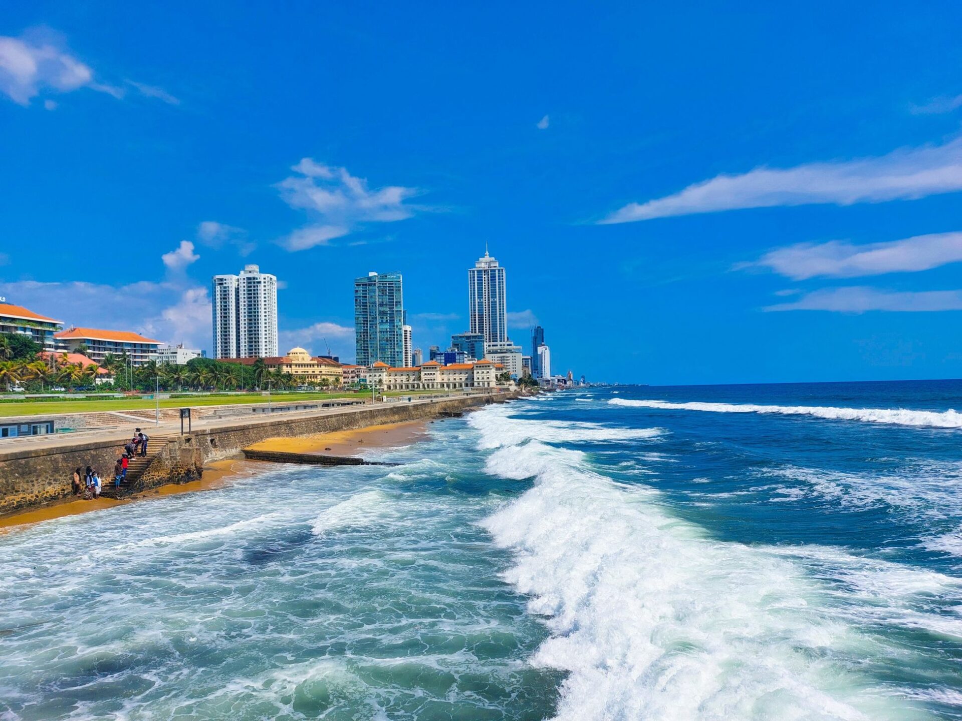 Colombo, Galle Face Green Promenade