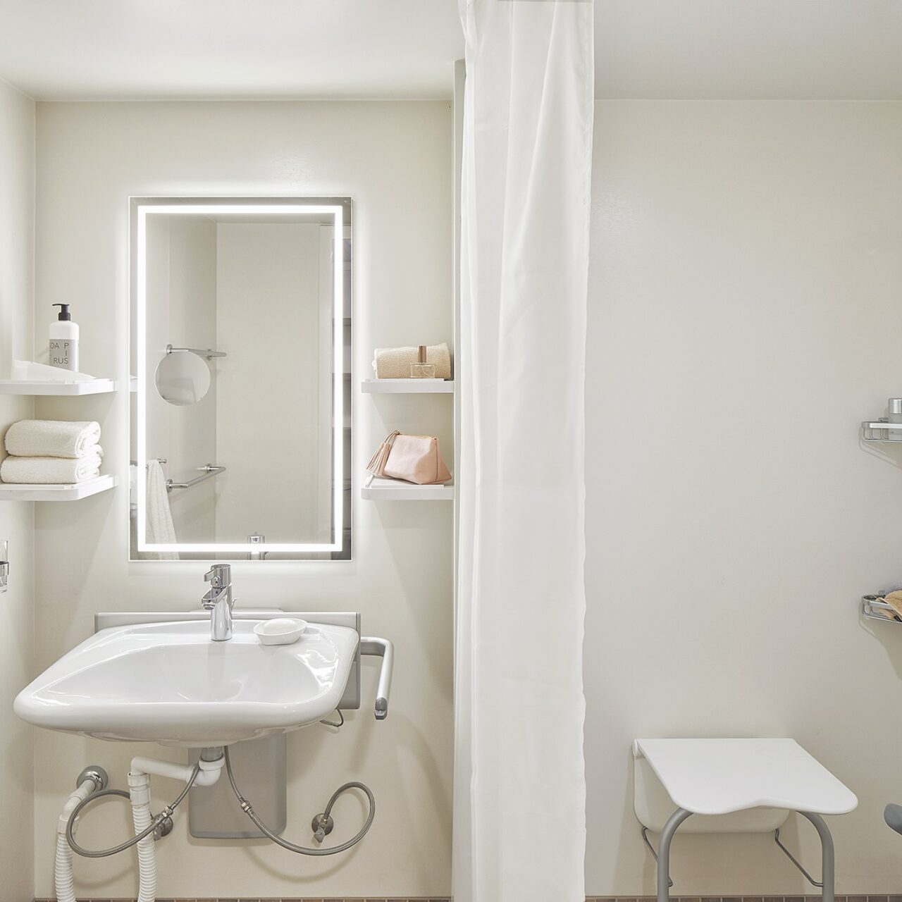 AIDAnova_Interieur_Bad_barrierefrei