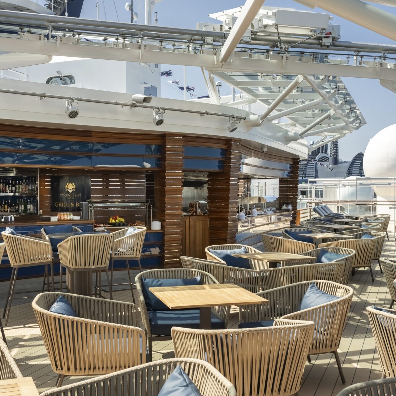 MSC Euribia Grill und Bar