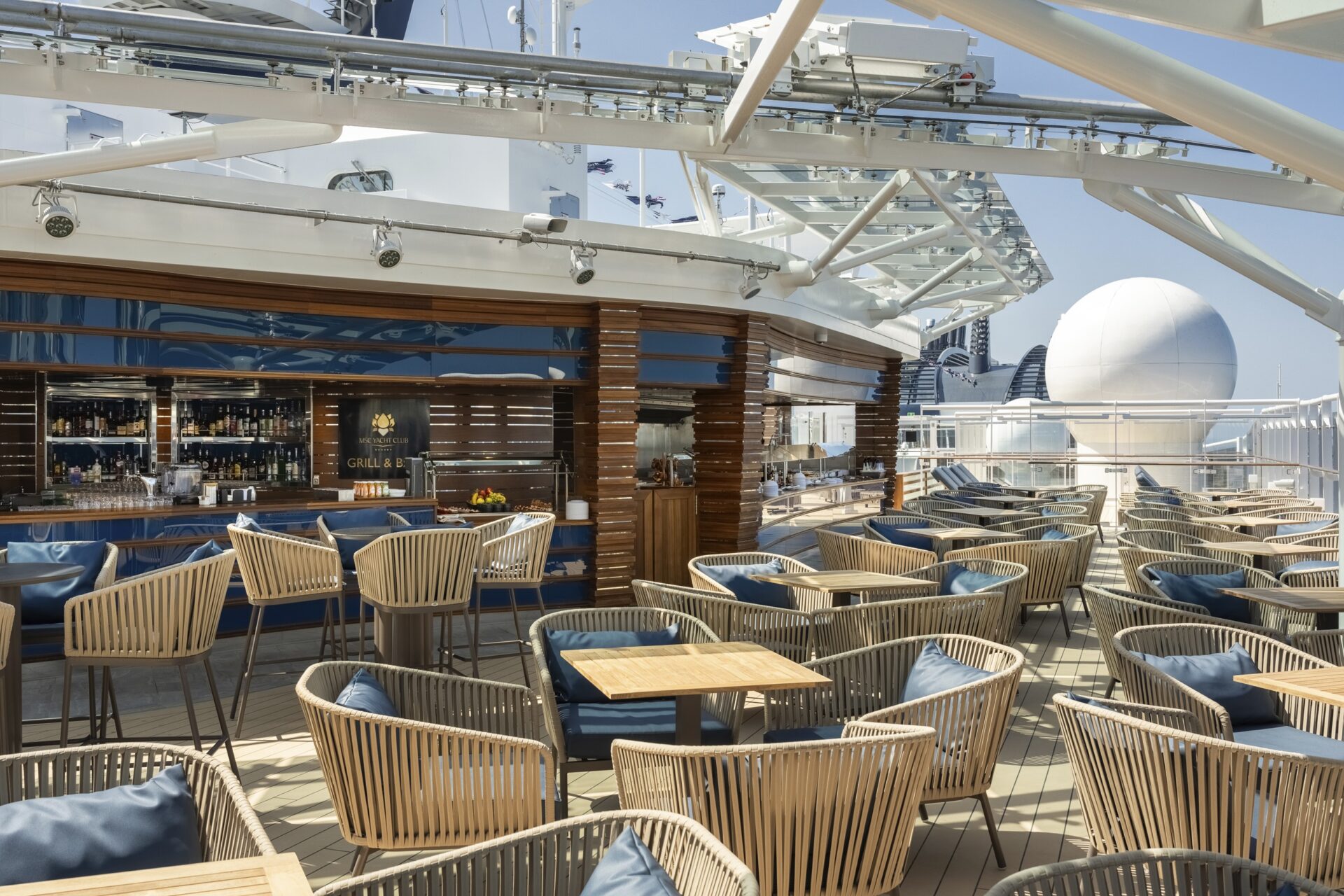 MSC Euribia Grill und Bar