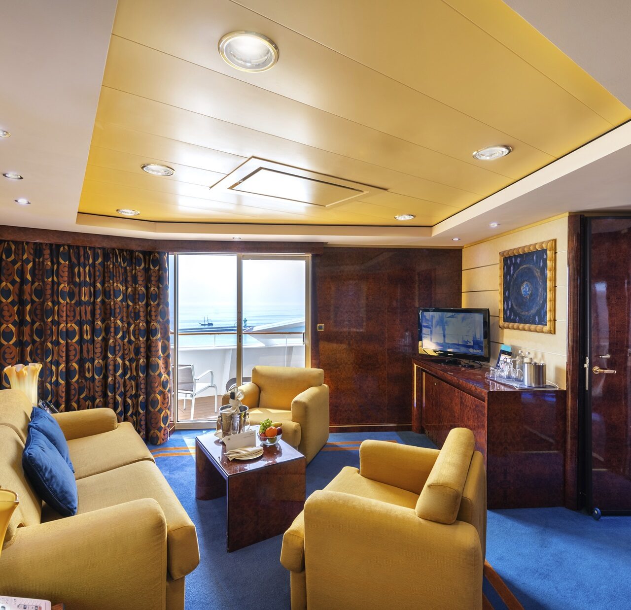 MSC Fantasia, MSC Yacht Club Royal Suite