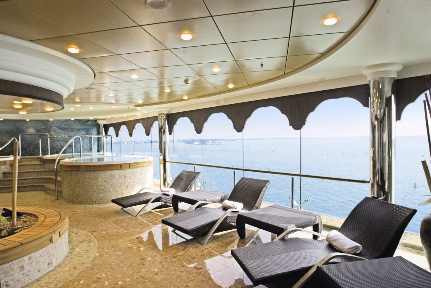 MSC-Musica-MSC-Aurea-Spa-Pool-Whirlpool