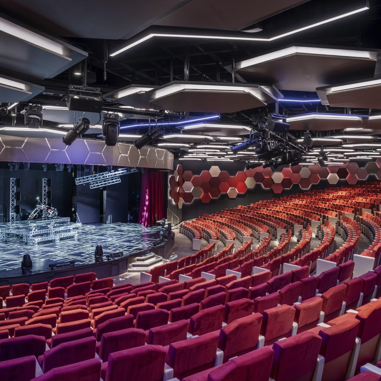 MSC World America, World Theatre