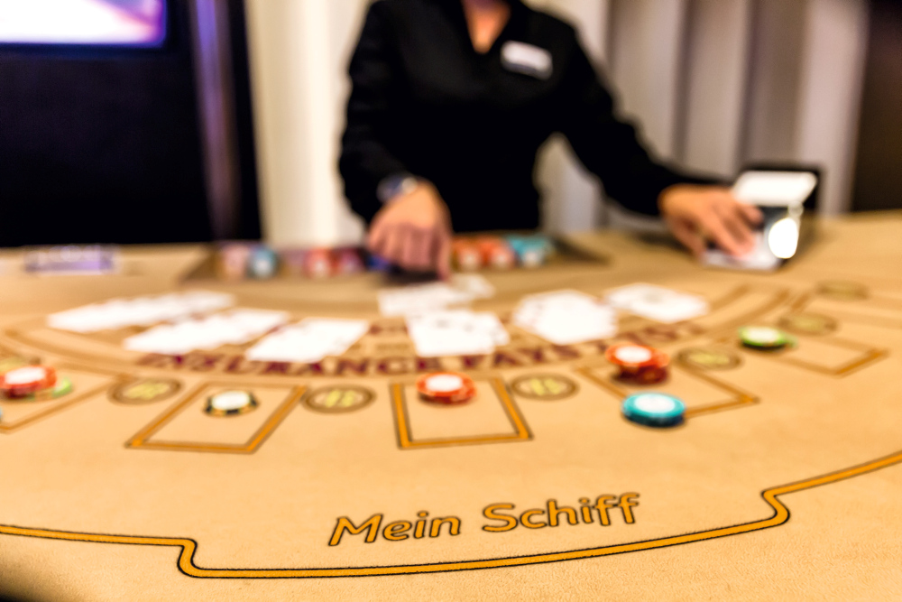 Black Jack im Casino & Lounge auf der Mein Schiff 4