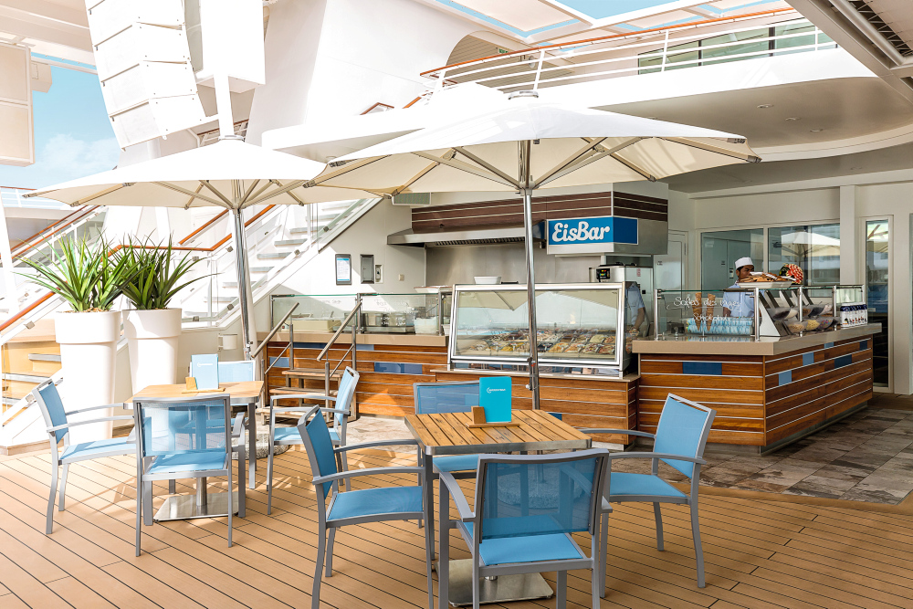 Eis Bar auf der Mein Schiff 4