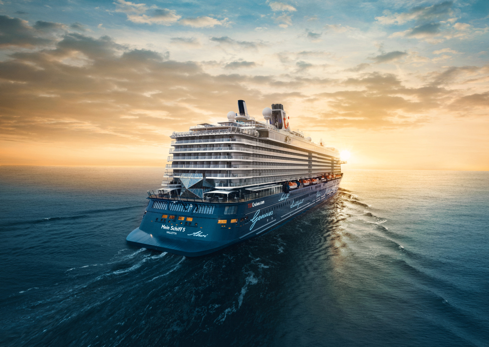 Schiffsmotiv 2022 Mein Schiff 5 Heck
