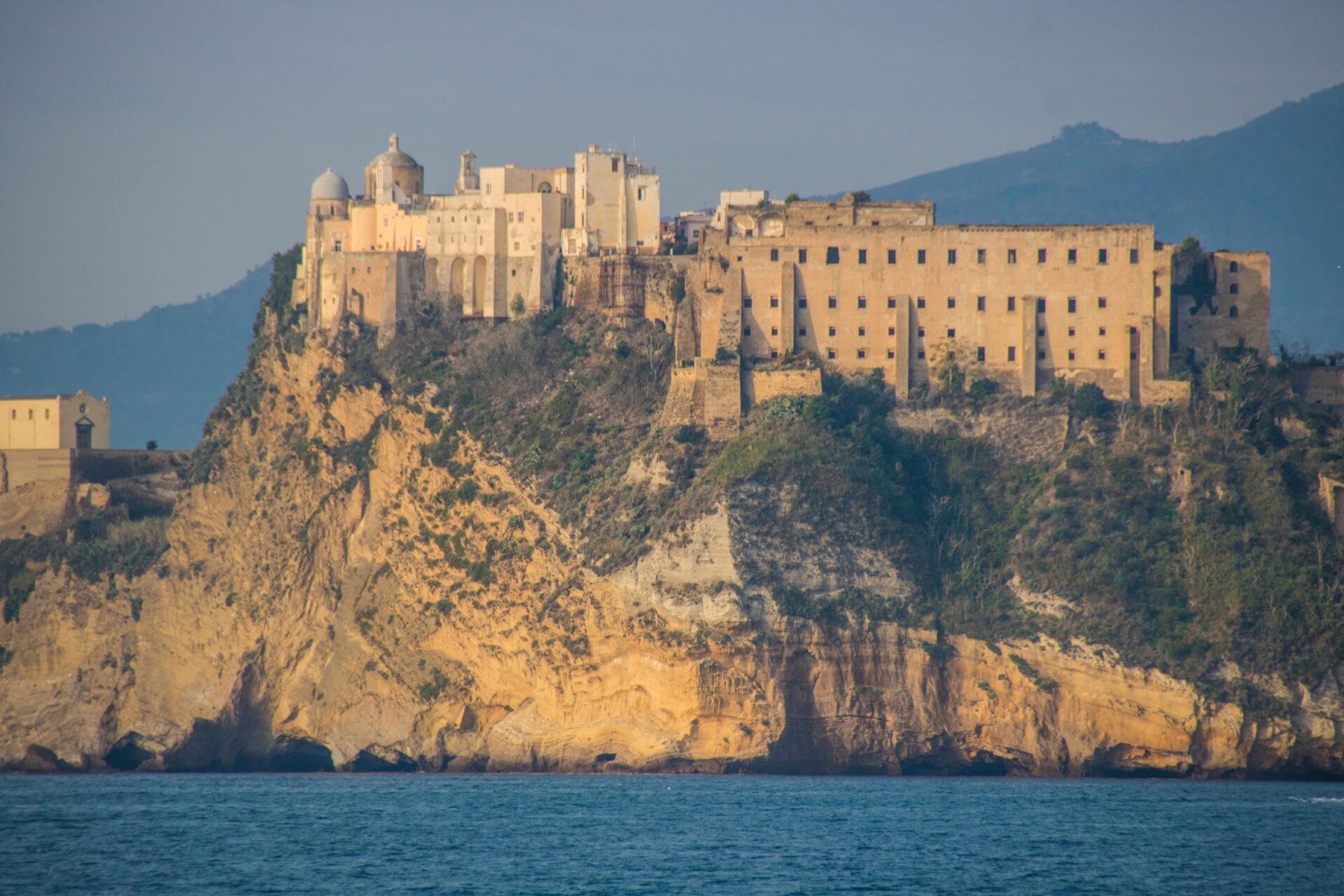 Palazzo-dAvalos