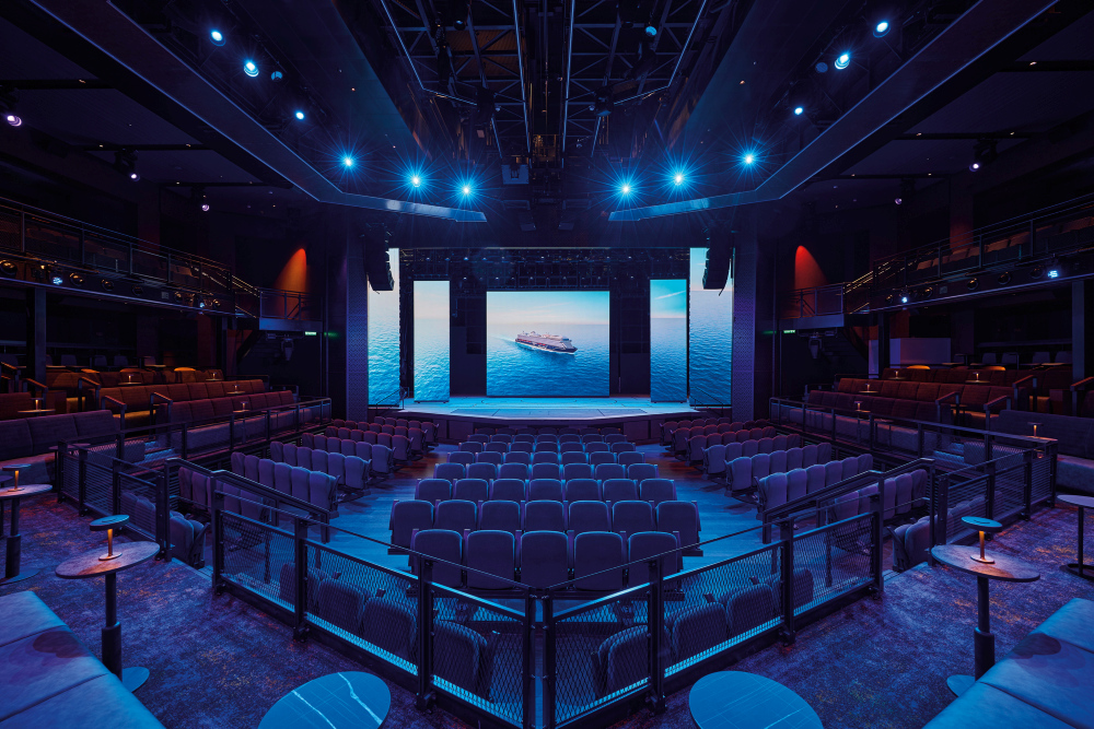 Theater auf der Mein Schiff Relax