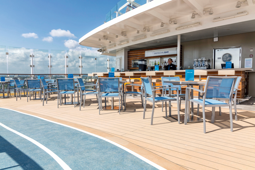 Überschau Bar auf der Mein Schiff 3