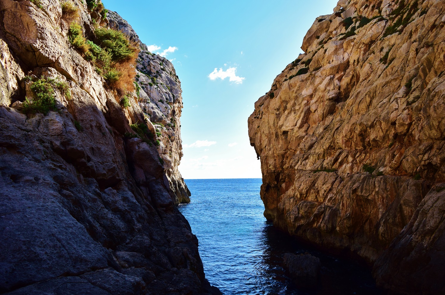 Malta-Wied-Babu-Cliffs